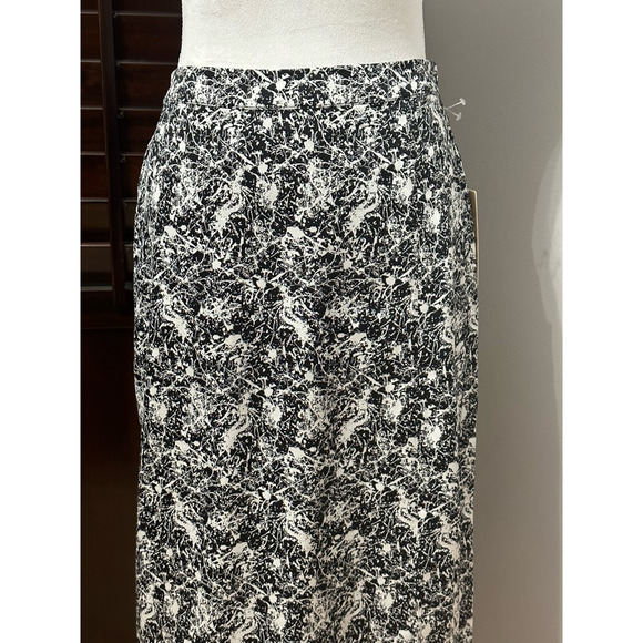 New with Tags! Halogen Womens Straight Skirt Black White Abstract Midi S - Picture 1 of 9
